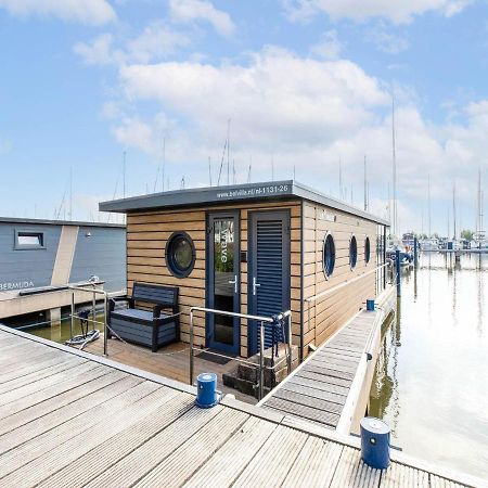 Comfortable Houseboat In Volendam Marina Exterior photo