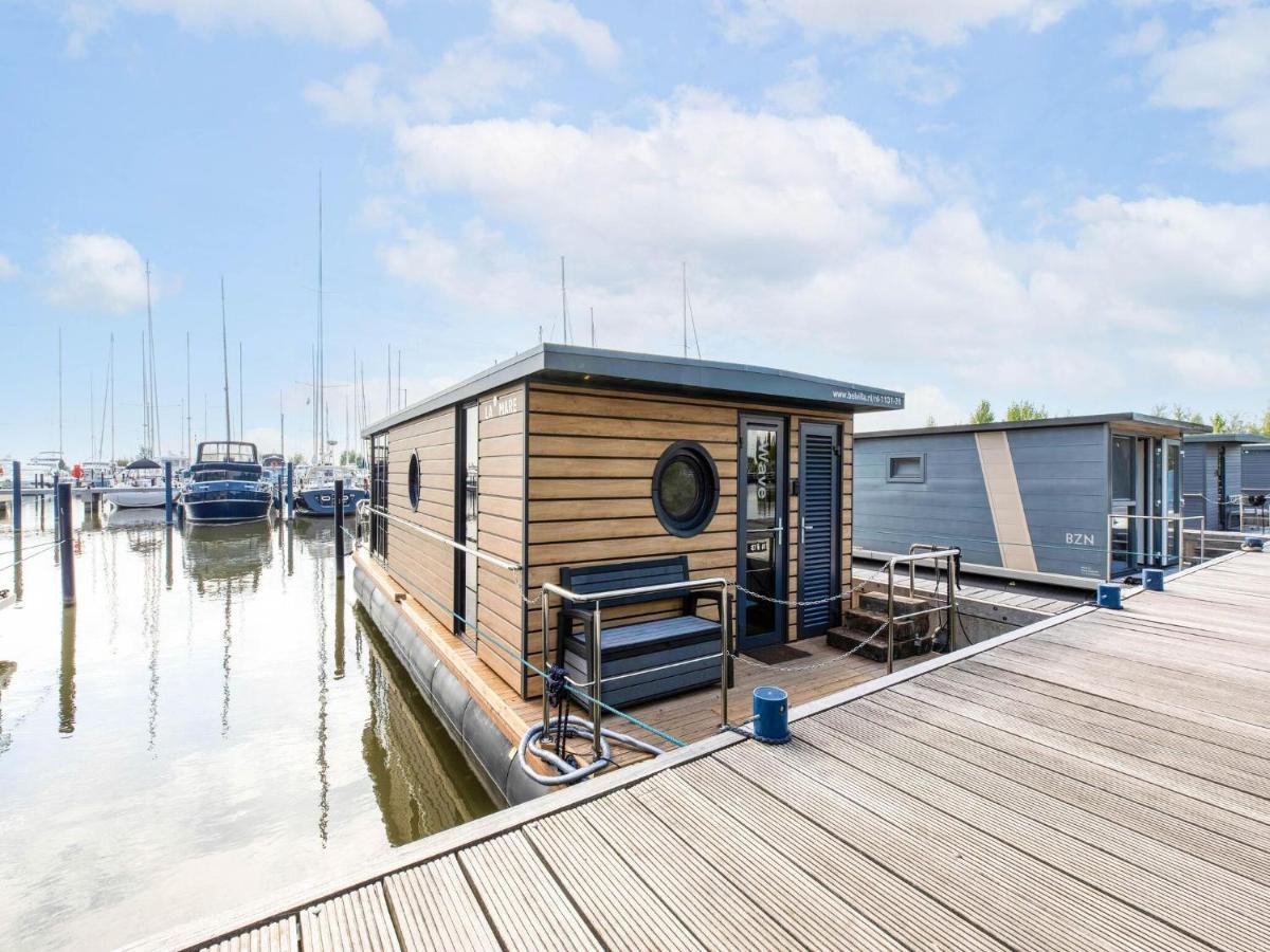 Comfortable Houseboat In Volendam Marina Exterior photo